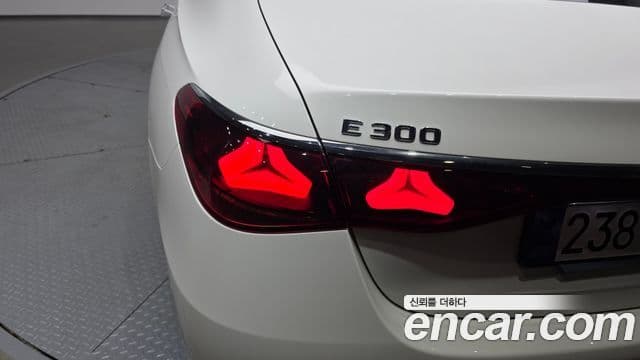 Mercedes-Benz E-Class 2025 — Şəkil 4/35