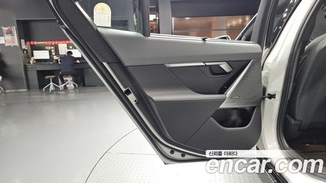 BMW 5 Series 2026 — Şəkil 29/35