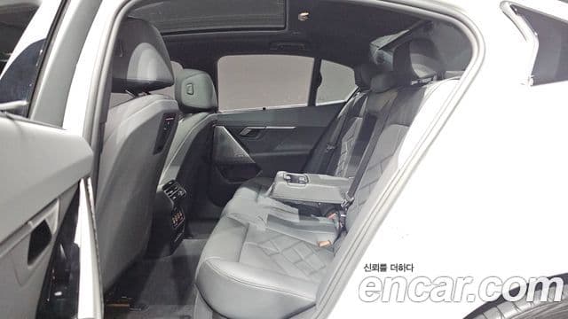 BMW 5 Series 2026 — Şəkil 4/35