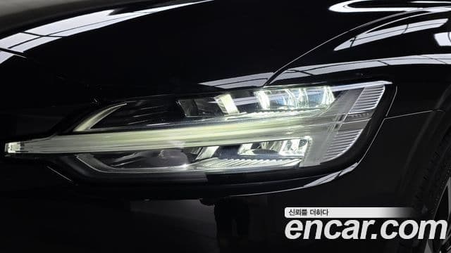 Volvo S60 2022 — Photo 27/30