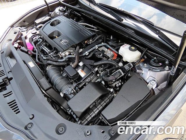 Lexus ES300h 2023 — Photo 20/20