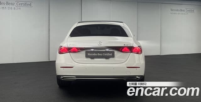 Mercedes-Benz E-Class 2026 — Фото 3/18