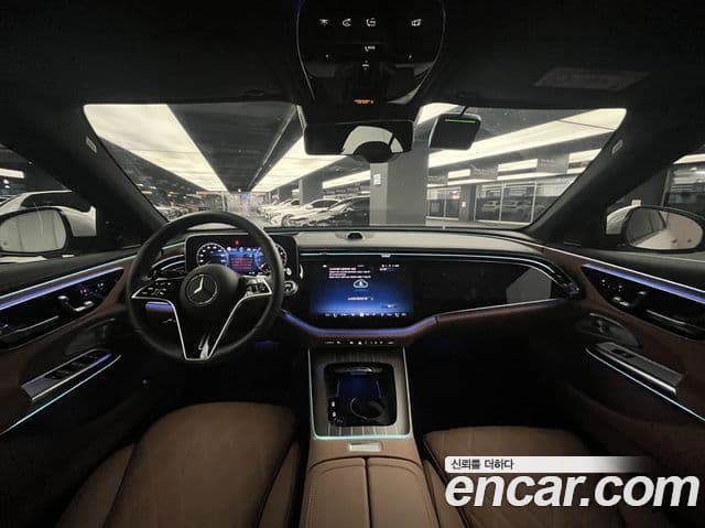 Mercedes-Benz E-Class 2026 — Фото 5/18