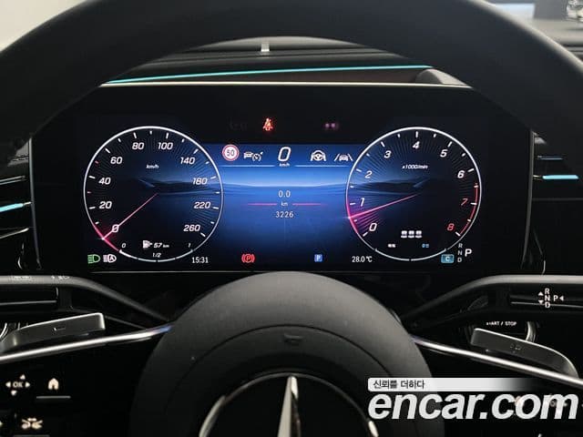 Mercedes-Benz E-Class 2026 — Фото 8/18