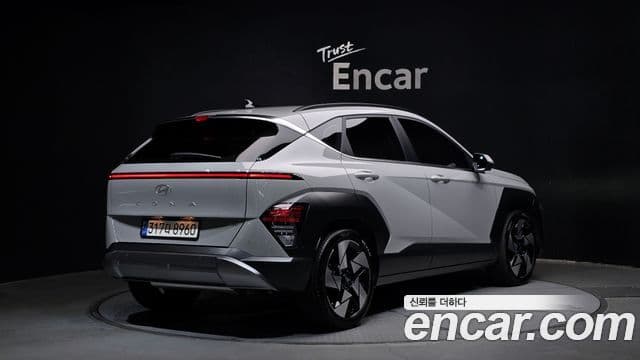 Hyundai Kona 2023 — Фото 2/20