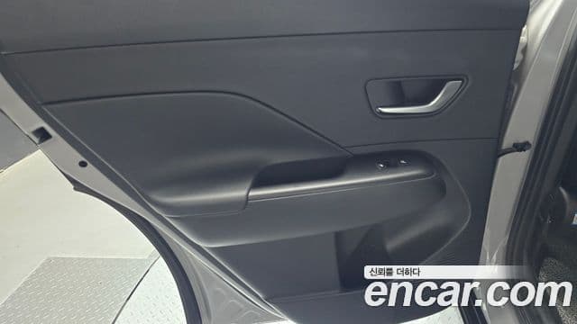 Hyundai Kona Hybrid 2023 — Photo 27/30