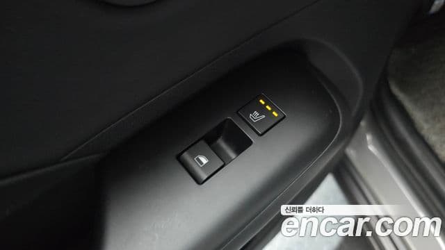 Hyundai Kona Hybrid 2023 — Photo 19/30