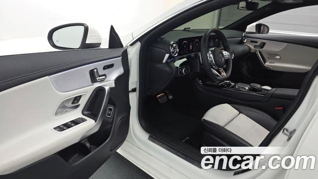 Mercedes-Benz CLA-Class 2020 — Фото 10/20