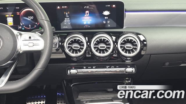 Mercedes-Benz CLA-Class 2020 — Фото 13/20