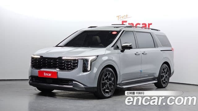 Kia Carnival 2025 — Фото 1/20