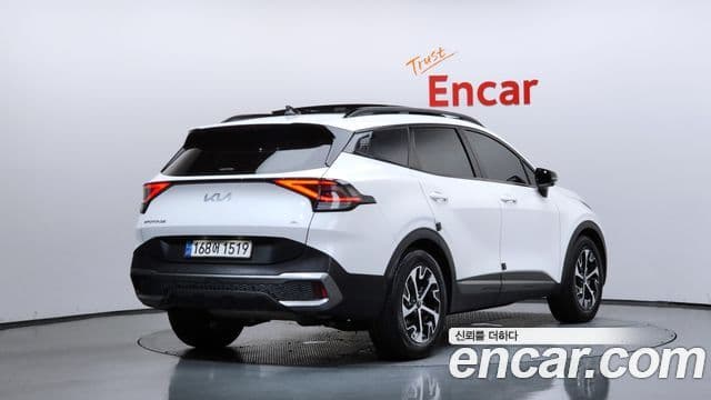 Kia Sportage 2022 — Фото 2/20