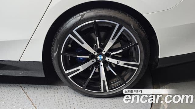 BMW 5 Series 2024 — Şəkil 5/31