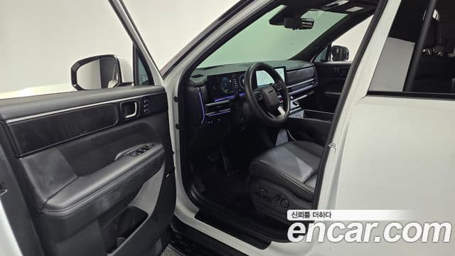 Hyundai Santa Fe 2025 — Фото 10/20