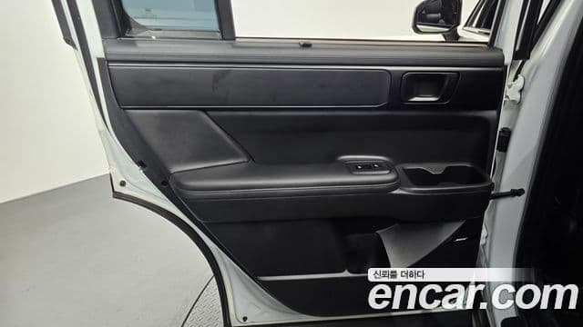 Hyundai Santa Fe 2025 — Şəkil 28/40