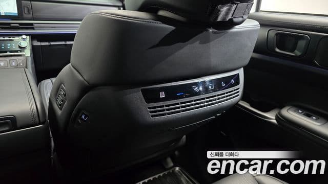 Hyundai Santa Fe 2025 — Şəkil 18/40