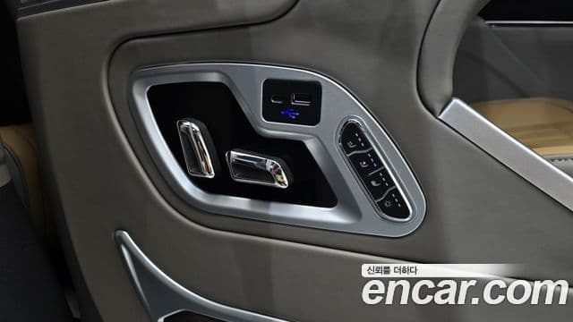 Kia Carnival 2024 — Фото 17/20
