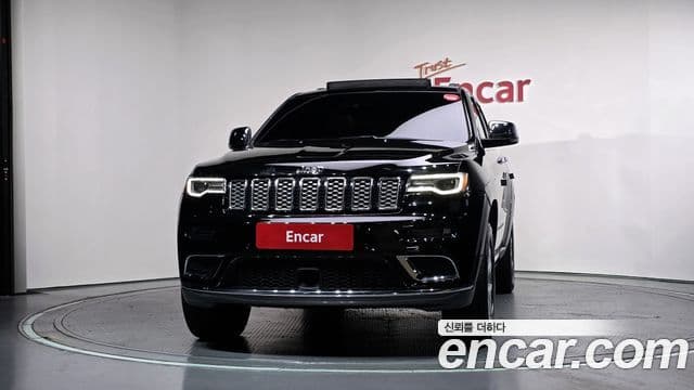 Jeep Grand Cherokee 2021 — Şəkil 12/37