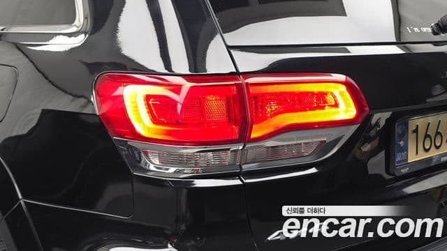 Jeep Grand Cherokee 2021 — Şəkil 2/37