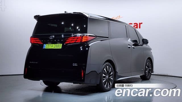 Toyota Alphard 2024 — Фото 2/20