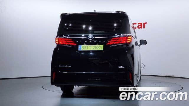 Toyota Alphard 2024 — Фото 4/20