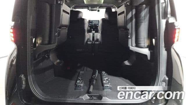 Toyota Alphard 2024 — Фото 18/20