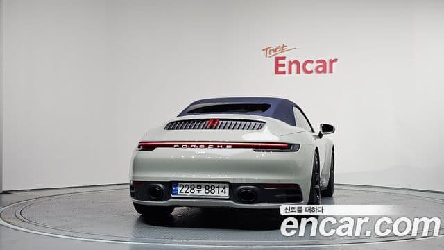Porsche 911 2023 — ფოტო 22/35