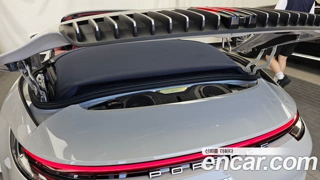 Porsche 911 2023 — ფოტო 15/35