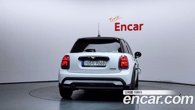 Mini Cooper 2023 — Şəkil 30/32