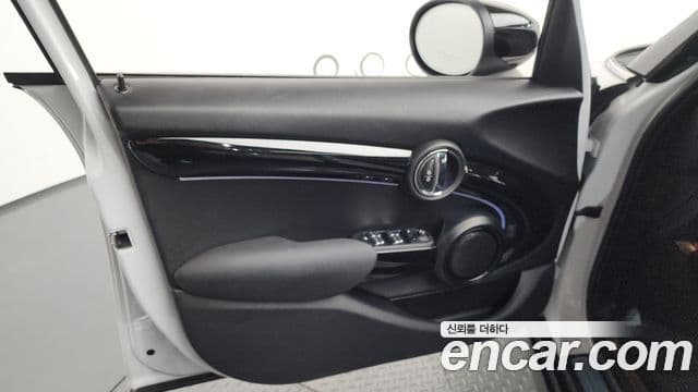 Mini Cooper 2023 — Şəkil 21/32