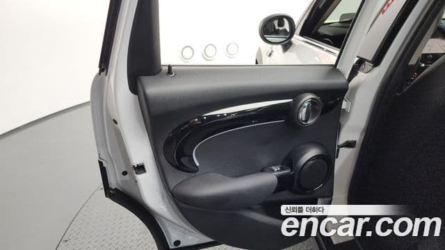 Mini Cooper 2023 — Şəkil 15/32