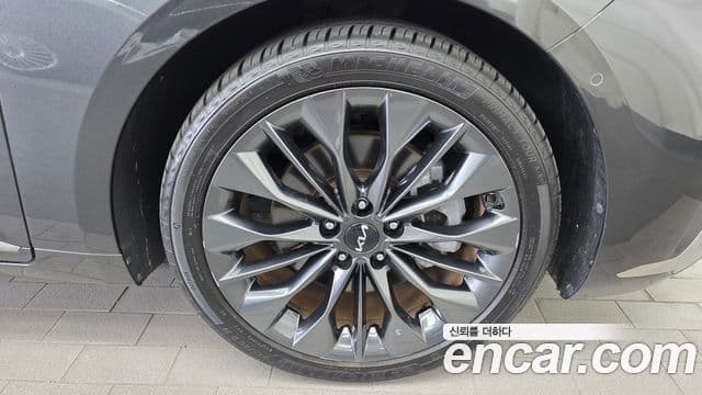 Kia K8 2023 — Photo 30/35