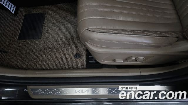 Kia K8 2023 — Photo 19/35