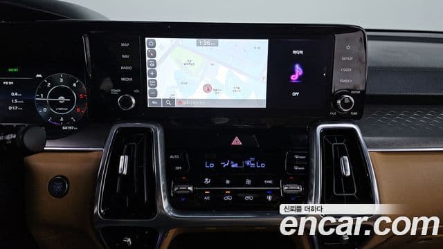 Kia Sorento 2023 — Фото 14/20