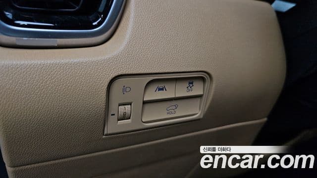Kia Sorento 2023 — Фото 18/20