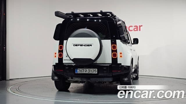 Land Rover Defender 2025 — Фото 4/20