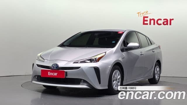 Toyota Prius 2022 — Photo 27/32