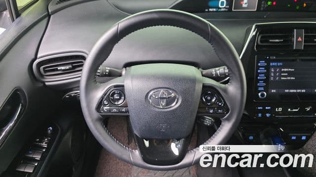 Toyota Prius 2022 — Photo 13/32