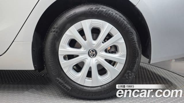 Toyota Prius 2022 — Photo 15/32