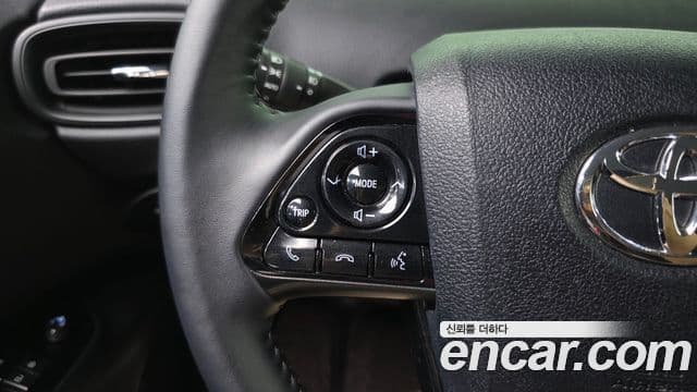 Toyota Prius 2022 — Photo 29/32