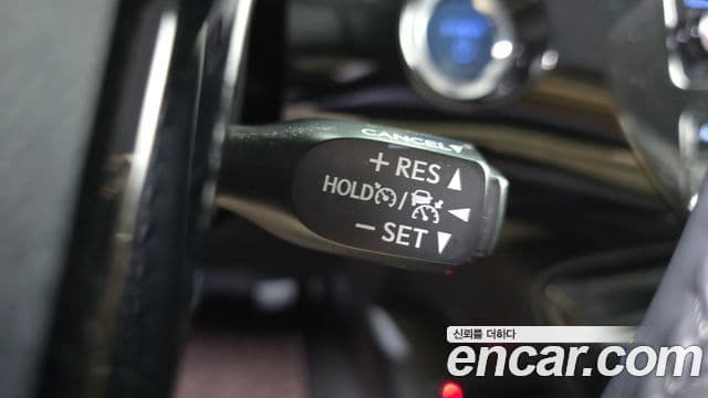 Toyota Prius 2022 — Photo 30/32