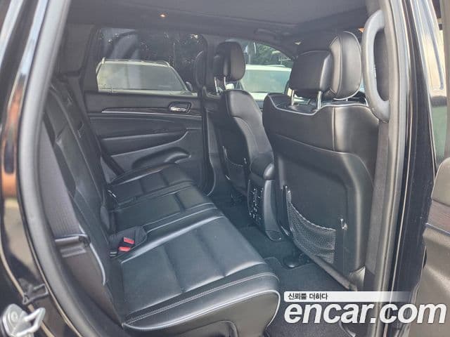 Jeep Grand Cherokee 2021 — Фото 15/20
