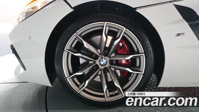 BMW Z4 2023 — Фото 5/20