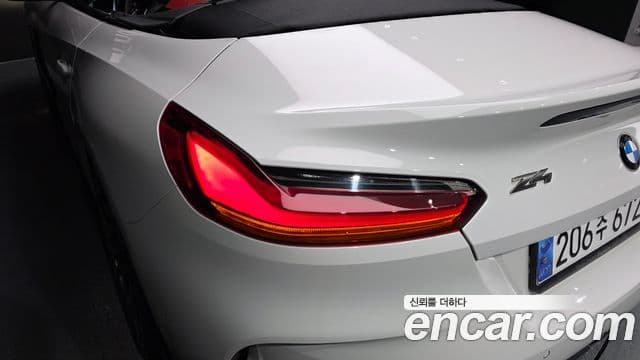 BMW Z4 2023 — Photo 10/34