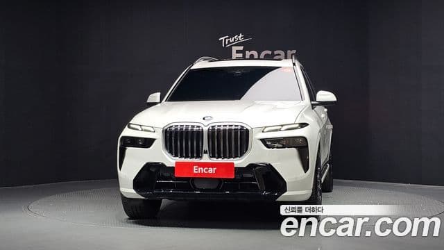 BMW X7 2025 — Фото 3/20