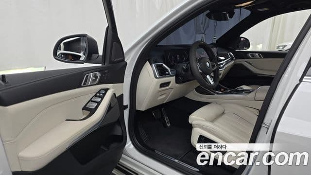 BMW X7 2025 — Фото 10/20