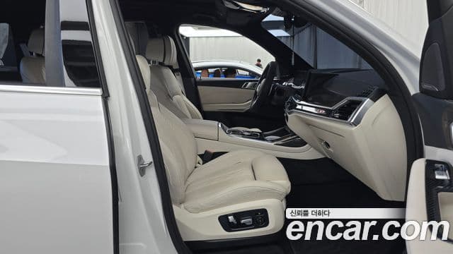 BMW X7 2025 — Фото 11/20