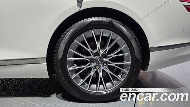 Genesis G80 2022 — ფოტო 24/31