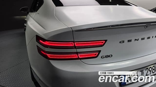 Genesis G80 2022 — ფოტო 31/31