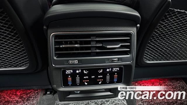 Audi Q7 2025 — Фото 18/20