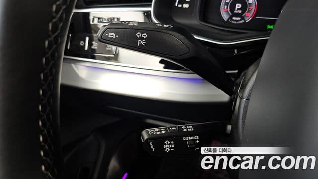 Audi Q8 2025 — Photo 19/36